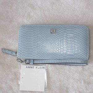 Baby Blue Clutch Wristlet Wallet
